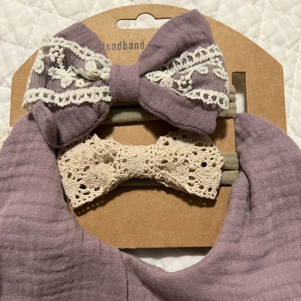NEW Beautiful Headband and Bib Set
